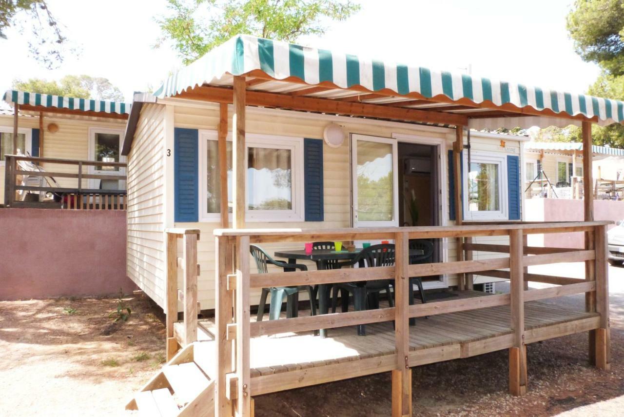 Camping le Méditerranée Hyères Habitación foto